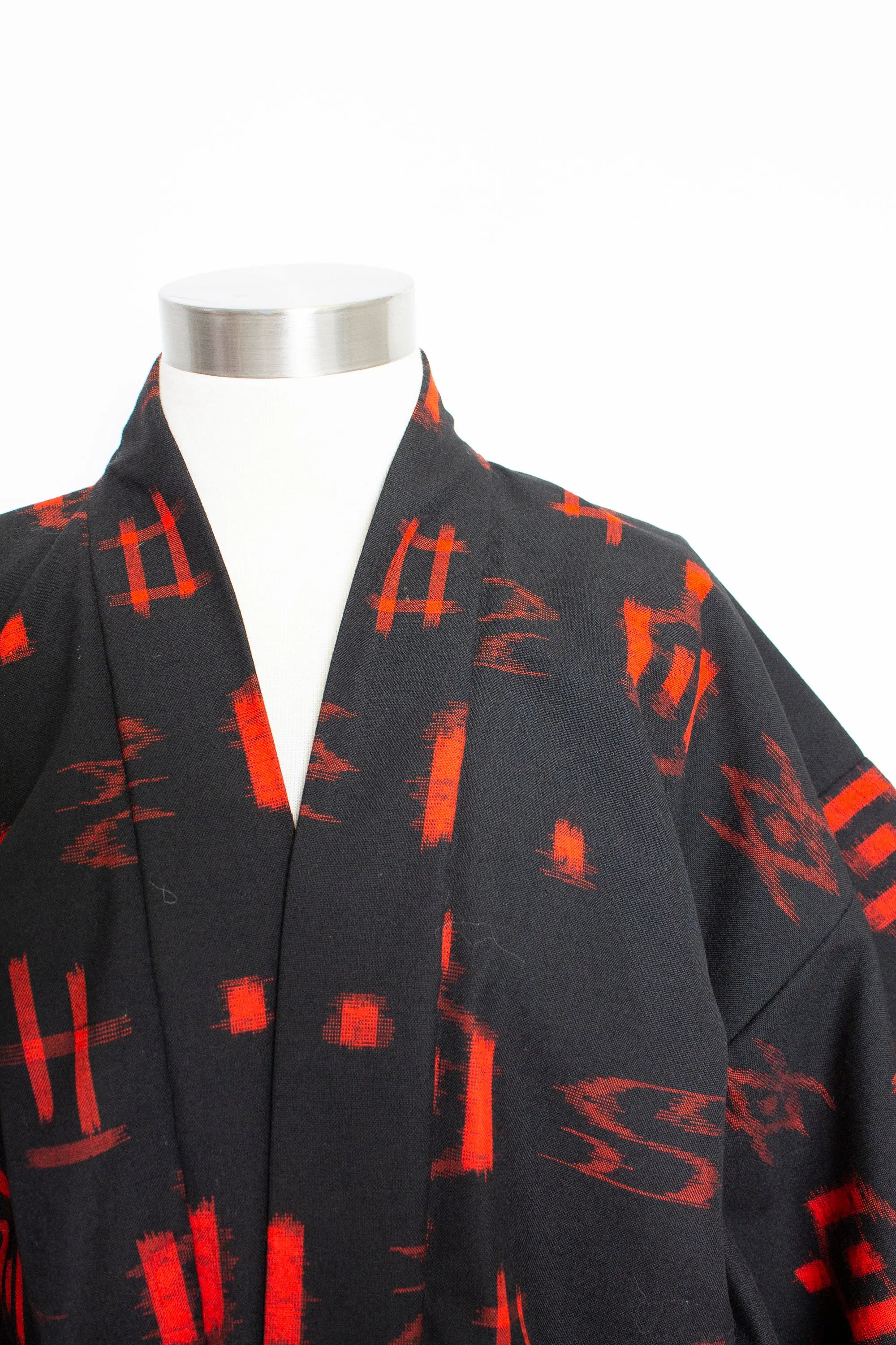 1980s Haori Cotton Black Red Kimono Japanese Robe 70s