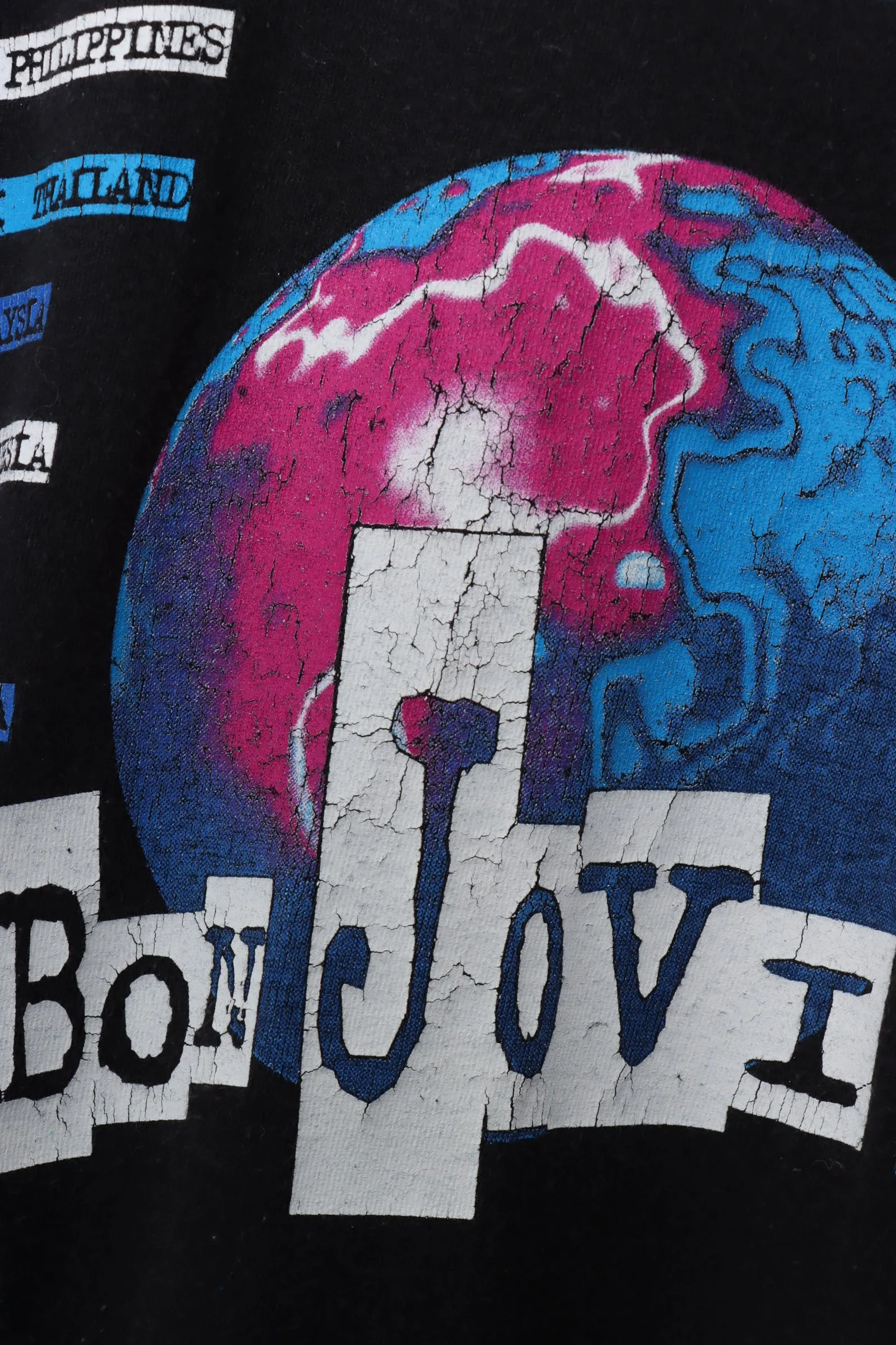 1995 Vintage BON JOVI Purple & Teal World Band Tee (L)