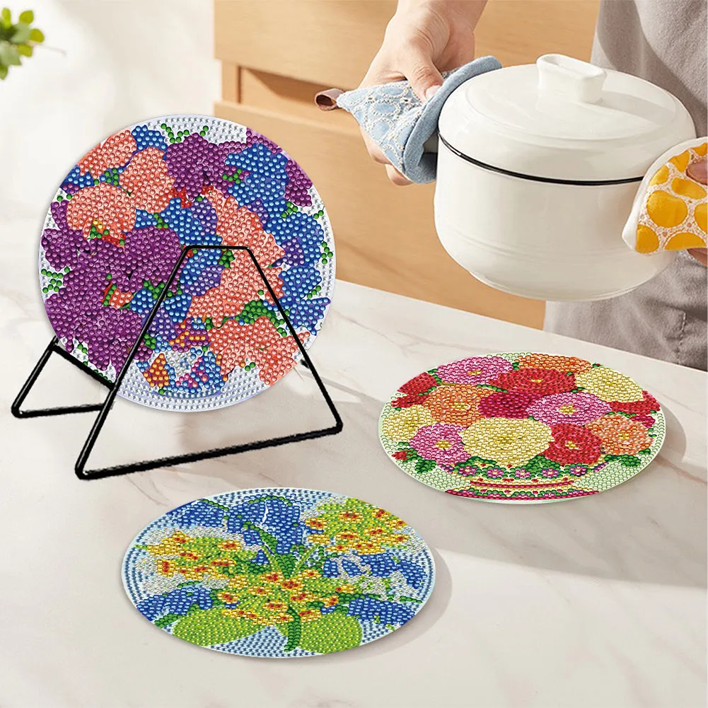 4 PCS Wooden Diamond Painted Placemats Round Placemat with Holder (Bouquet)