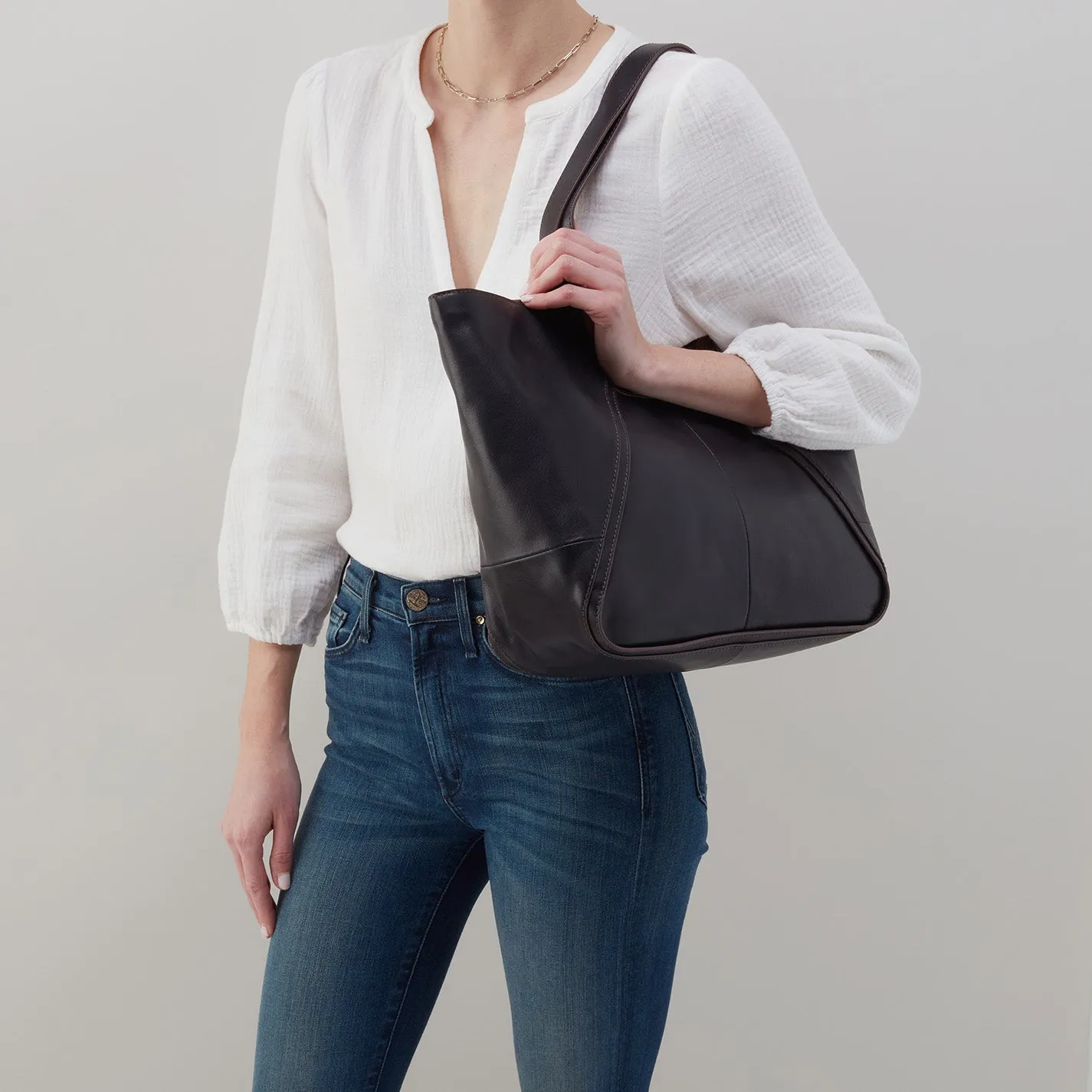 Bellamy Medium Tote in Artisan Leather - Navy